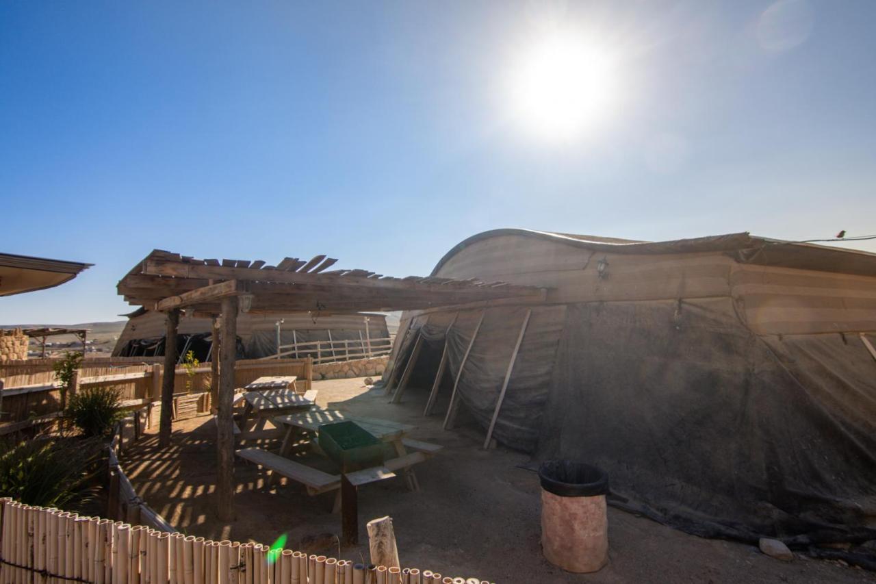 Kfar Hanokdim - Glamping & Camping Арад Экстерьер фото