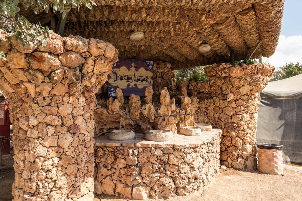 Kfar Hanokdim - Glamping & Camping Арад Экстерьер фото